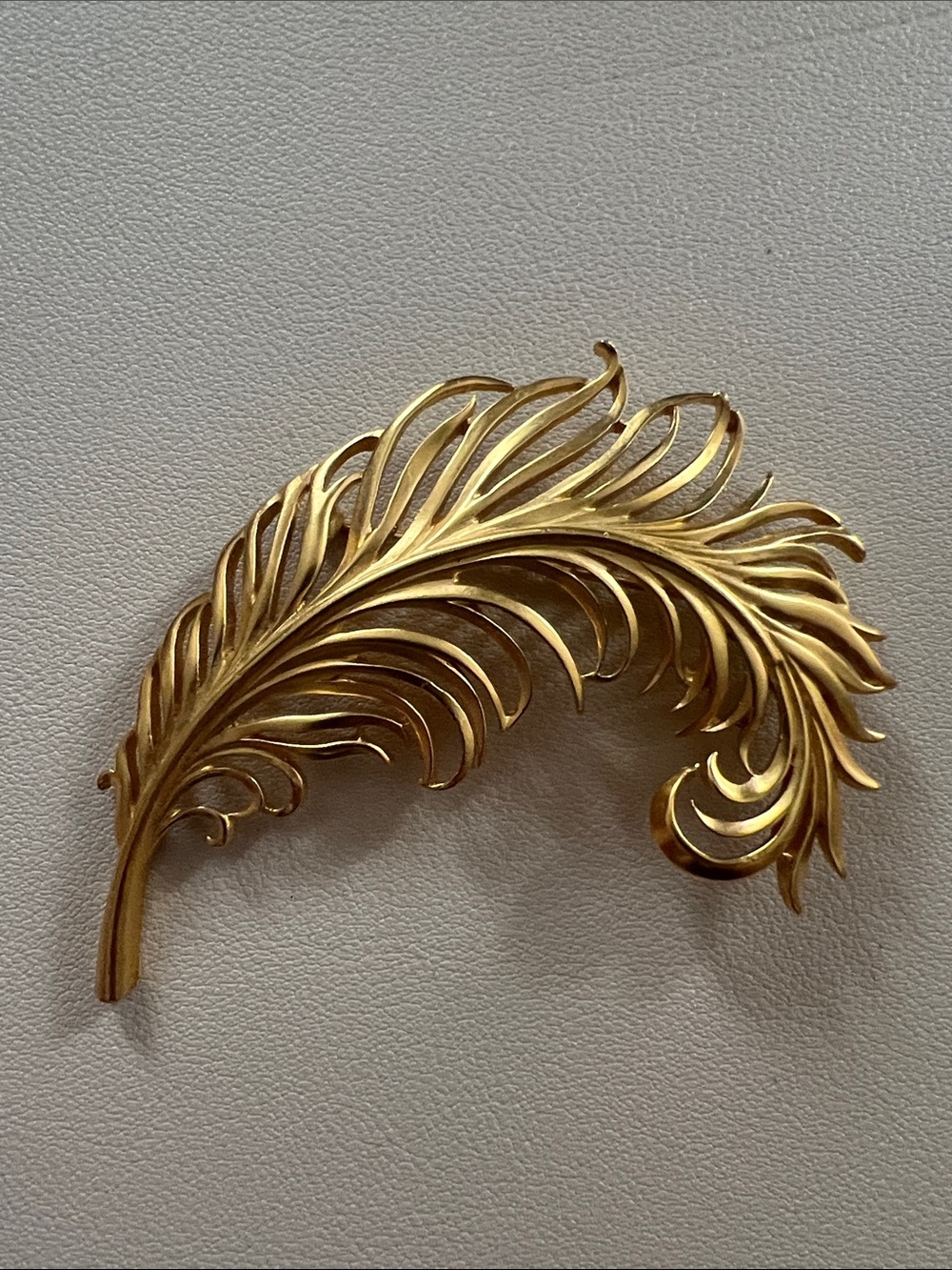 Vintage Gold Tone Feather Brooch Large Detailed Openwork Plume Pin